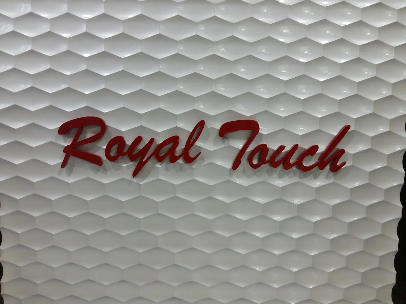 ROYAL TOUCH BEAUTY